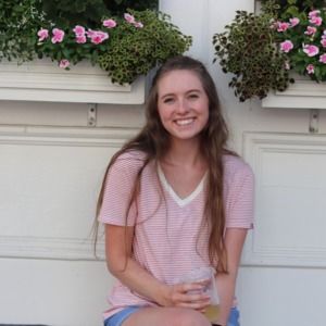 Meet your Posher, Danielle